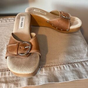 Steve Madden wedge- size 6